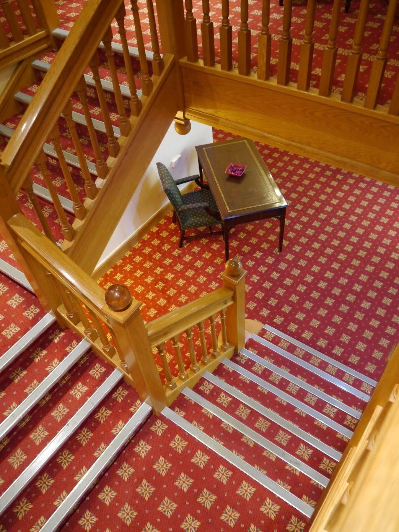 Urban Hotel غرانثام المظهر الخارجي الصورة